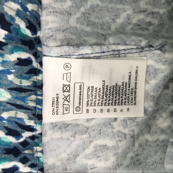 H&M Womens Size 4 Ikat Printed Flat Front Shorts Blue Chino Summer Cotton - Picture 7 of 7
